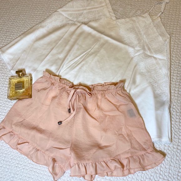 Honey Lace Short Set - Picture 3 of 3